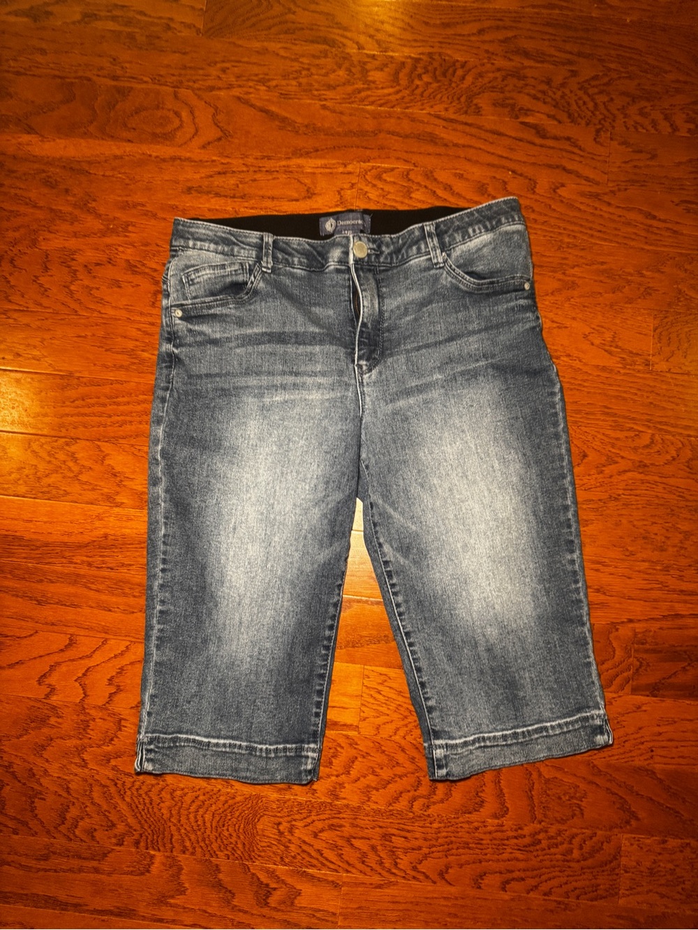 Democracy Women’s Petite 14P Capri Jeans Medium Wash Stretch Denim